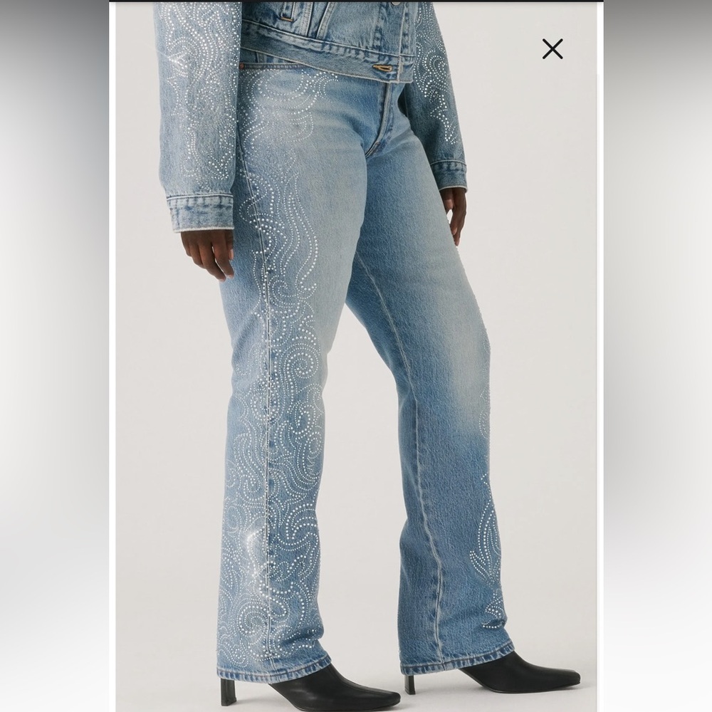 NWT Levi’s X Beyoncé 501 Curve Jeans in Denim Venom Curve